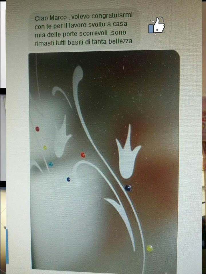 Porte in vetro , porte vetro , porte tuttovetro , porte scorrevoli in vetro , porte vetro scorrevoli, paraschizzi cucina, paraschizzi in vetro ,porte in vetro colorate , porte vetro colorate